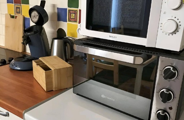 Var, Les Sablettes, Atypical apartment, almost in the water