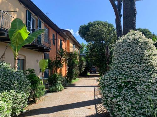 Vara Self Check in Private Parking