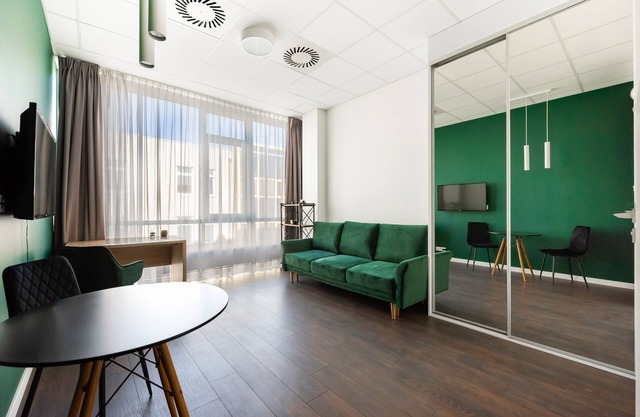 Varsovia Jerozolimskie Studio 205