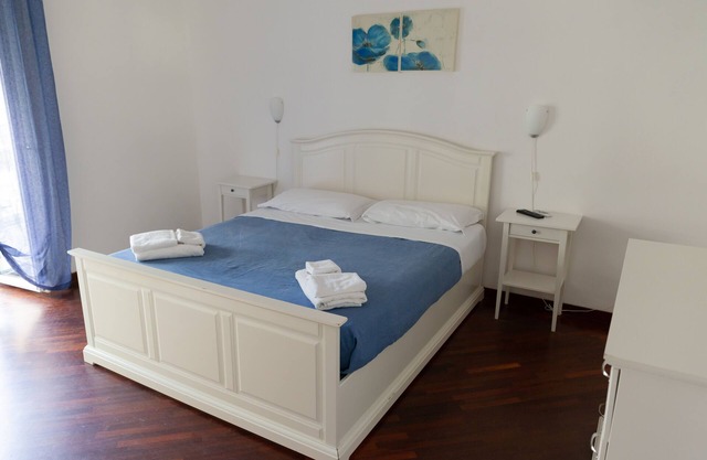 Velia Apartment holiday home