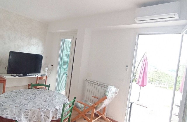 Venus two-room apartment 2 km from the Gulf of Tigullio