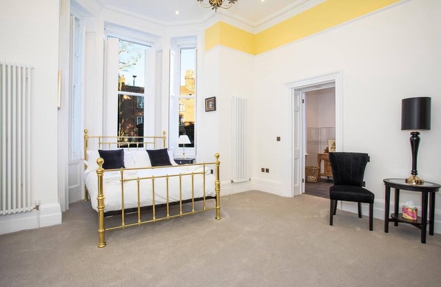Verulam or Sopwell (Standard En-suite King Room)