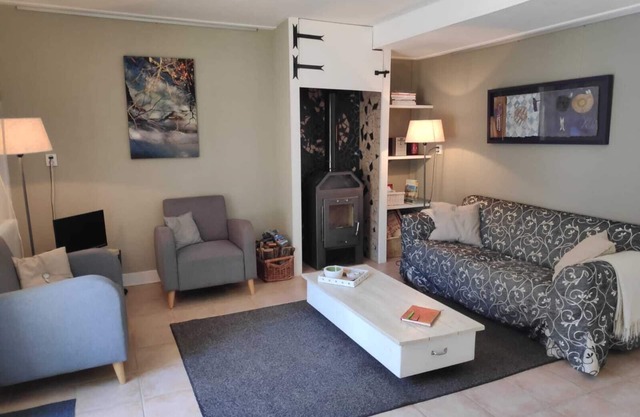 Very comfortable, quiet cottage, wifi, Sancy near Super Besse