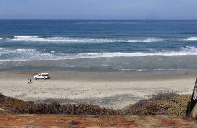 Very Clean Oceanfront Condo with Wi-Fi! 5-Star Vacation!