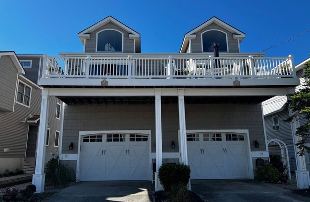 Very close to the bay with views from the deck.
