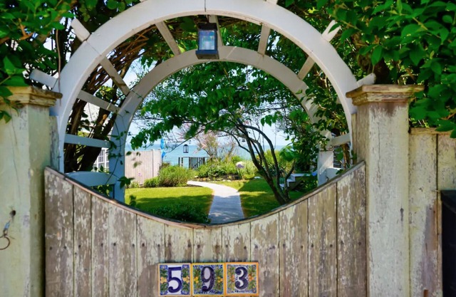 Very Private 3 BEDROOM Waterfront Compound with Parking