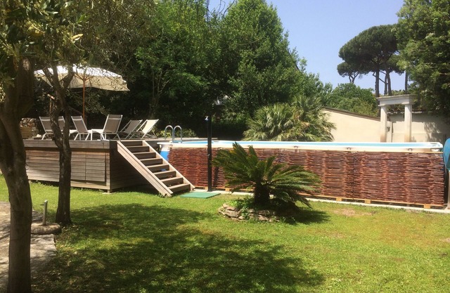 Very spacious villa in Tuscany with large garden. Beach and golf course within walking distance