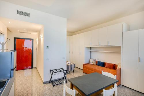 Via Moro - Home 47