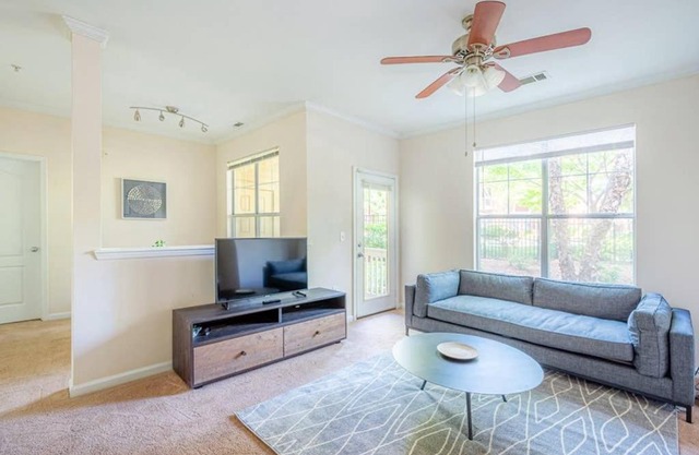 Viagem Durham Spacious 1BR with Patio
