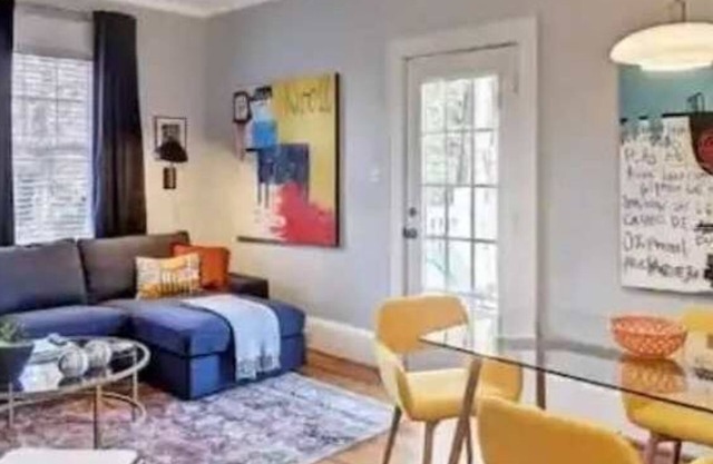 Vibrant Dilworth 2BR King Condo | Porch | Walkable