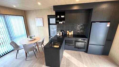 Vibrant Frankton Villa