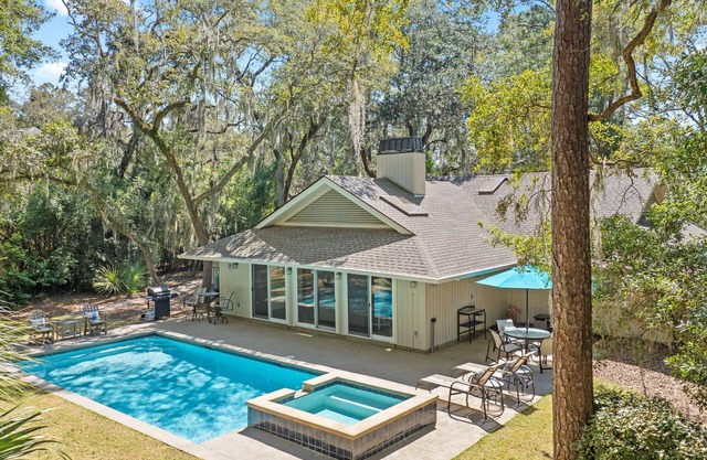 Vicino al Mare | Spacious 4BR Home w/Pool & Spa | 0.5 Miles to Beach | 32 Baynard Cove Rd