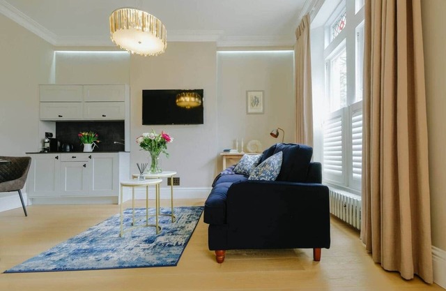 Victorian Charm in Cotham | Free Parking