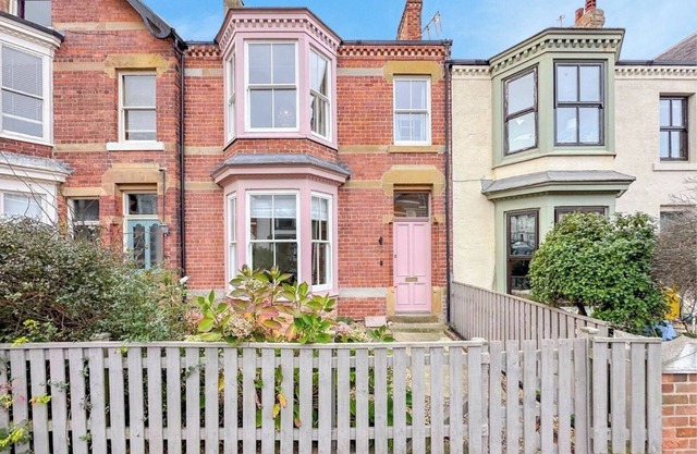 Victorian Beach House in Saltburn By The Sea