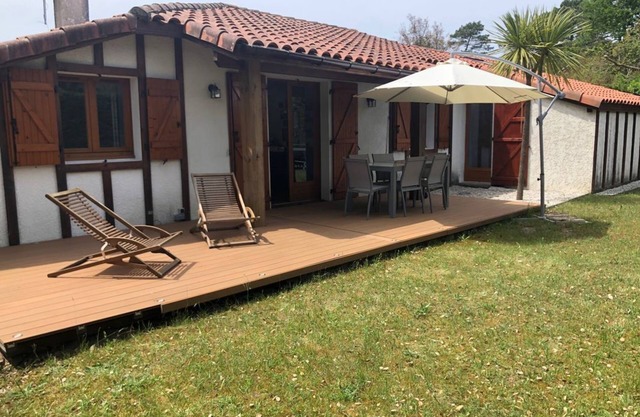 Vieux-Boucau, detached house, 3 bedrooms, beach 300 m, enclosed garden