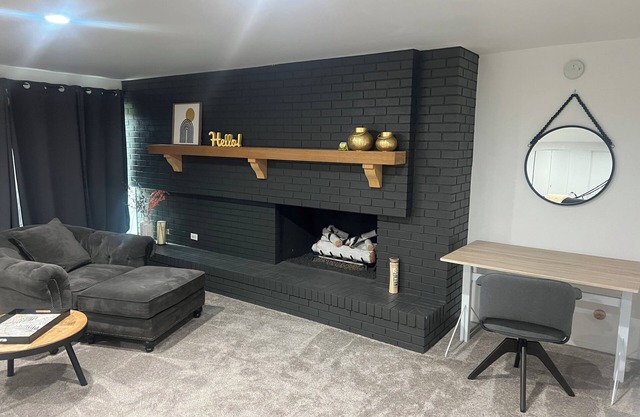 VIEWS! Home overlooking downtown Salt Lake City. 2 bedrooms, 5 minutes from SLC