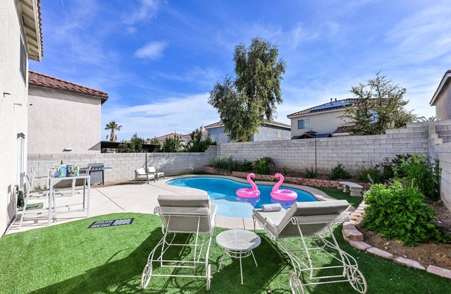 Vila Amor- Pool, Games and Ultimate Vegas Vibes