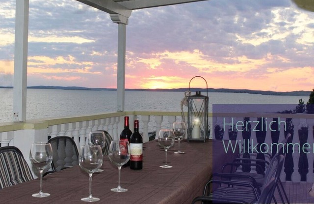 Vila mare - right on the beach - apartment with 4 bedrooms & 4 bathrooms