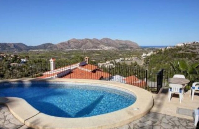 Villa à Orba pour 6 personnes avec piscine privée et belles vues mer et montagne
