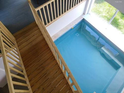Villa élégante à Panissières avec piscine privée