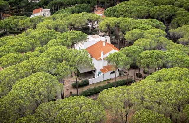 Villa 100 mt from the sea with WI-FI in private condominium a few km from Pula