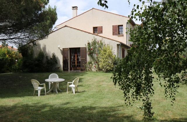 VILLA 160 M ° LIVING LAND AND WITH TREES OF 1500 M ° BEAUTIFUL BUILDING