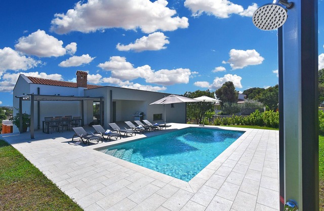 Villa 2044/31814 (Istria - Pula), 900m from the beach
