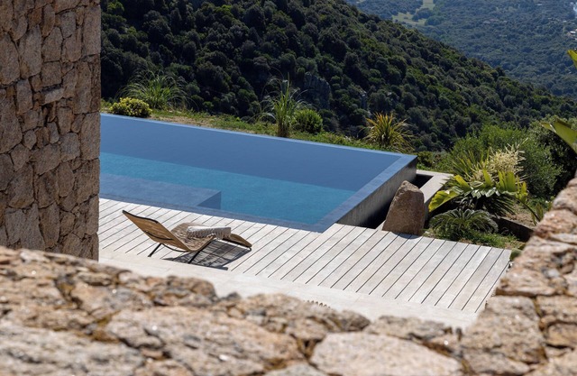 Villa 6 bedrooms, swimming pool, moutains and sea view