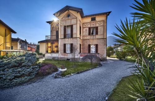 Villa Ada Historic 800s