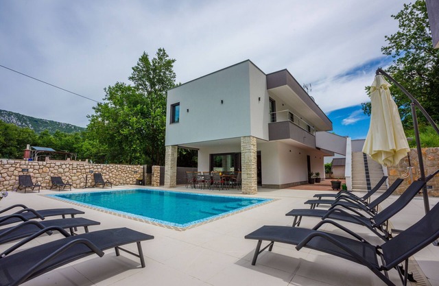 Villa Adry (V6431-K1) - Bribir