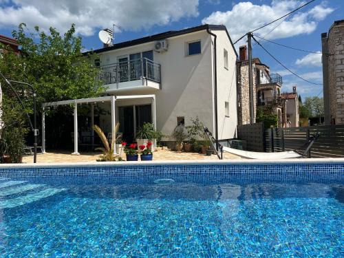 Villa AMore Radini with a private heated saltwater pool and private parking