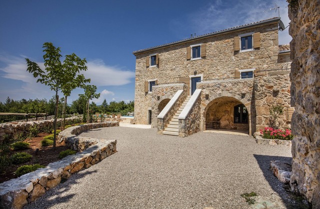 Villa Aria, Gostinjac