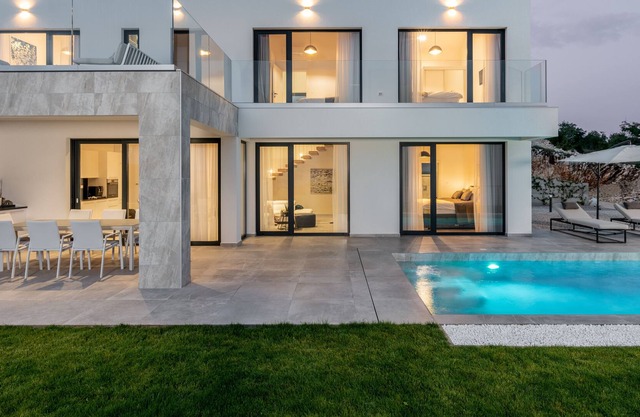 Villa Atrium luxurious villa with a sea view