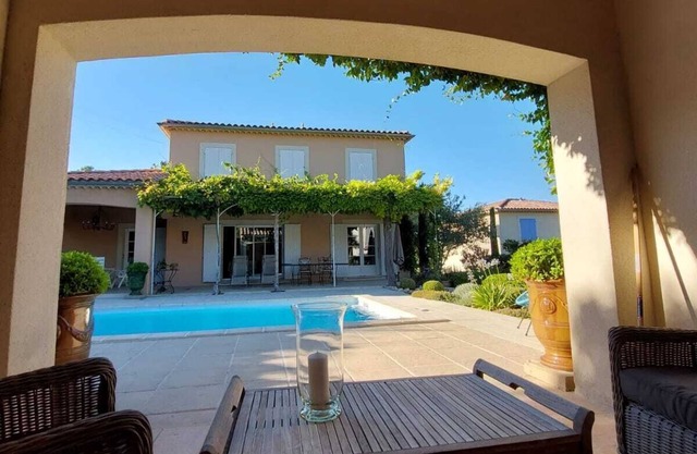 Villa au Pied des Dentelles de Montmirail en Provence