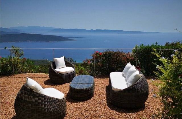 Villa Avec vue Exceptionnelle sur le Golfe du Valinco et la Baie de Cupabia