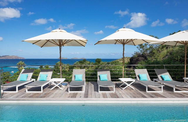 Villa Avenstar | Ocean View - Located in Wonderful Camaruche with Private Pool