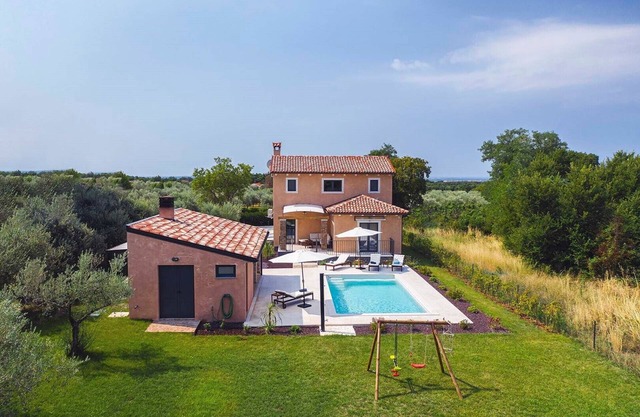 Villa Azur – Private pool, wellness, and spacious garden