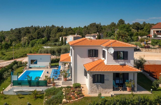 Villa B&U by Villas Guide