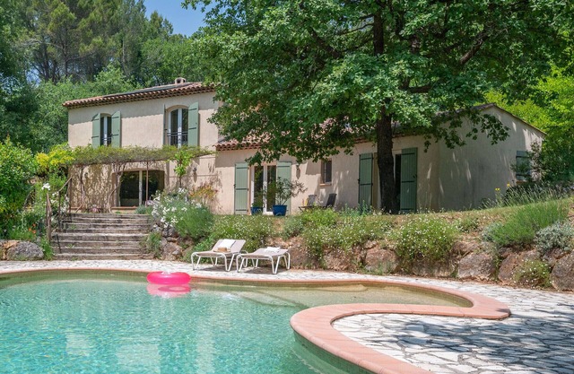 Villa Ballet: private pool, playground, sauna, bakery within walking distance