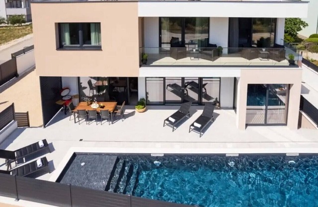 Villa Barbara with heated pool