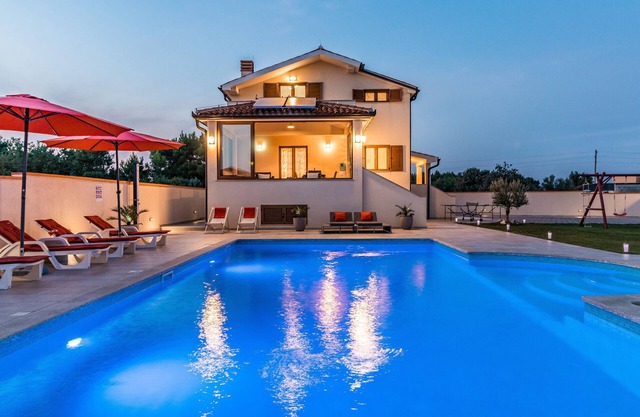 Villa Bergena * with large swimming pool 58m2