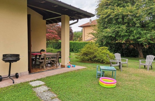 Villa Biancospino Monate Lake