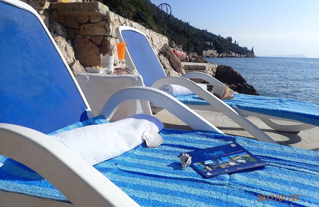 Villa BONADEA - modern two bedroom apartment at seafront, perfect getaway