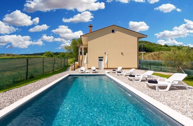 Villa Butoniga Nature in quiet area, clean air, silence and observing the starry sky