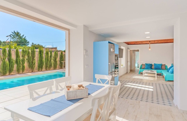Villa 'Ca Na Rossa' with Mountain View, Wi-Fi and Air Conditioning