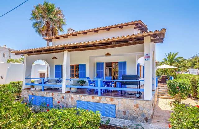 Villa Cala Figuera with Outdoor Terrace and Wi-Fi