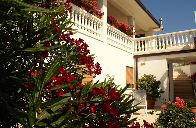 Villa Camelia - Unwind between nature, the sea and breath taking landscapes