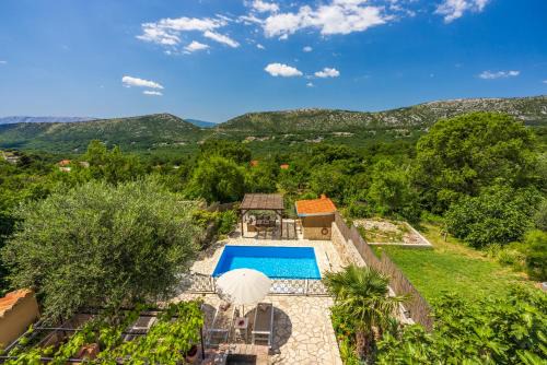 Villa Cocoon - Vacation Home with Heated Pool & Garden