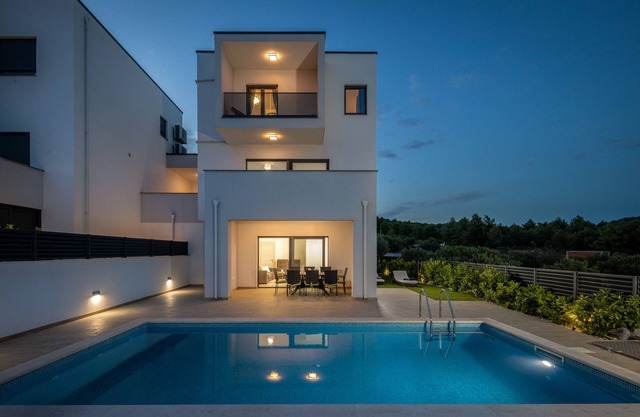 Villa Colin Tribunj- Moderne Villa mit Einem Herrlichen Meerblick