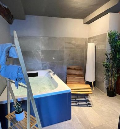 VILLA Como, Jacuzzi Spa and Private Pool